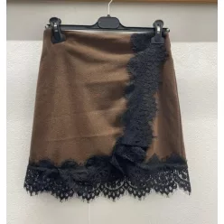   Beunique Fashion Szövet szoknya Csipke szegéllyel Gesztenye barna On size