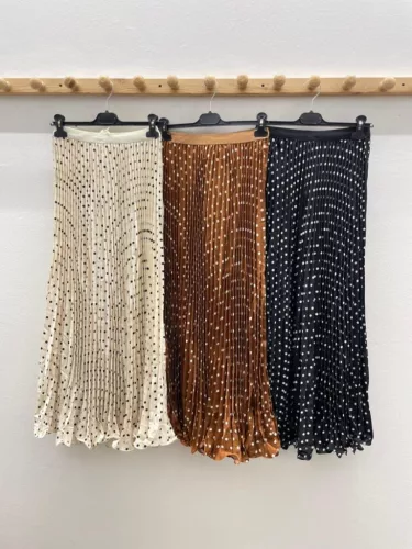 Beunique Fashion Apró pöttyös plisszírozott szoknya Black One Size