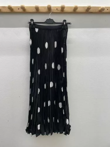 Beunique Fashion Nagy pöttyös plisszírozott szoknya Black One Size