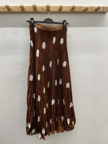 Beunique Fashion Nagy pöttyös plisszírozott szoknya Taupe One Size