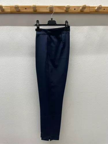 BeUnique Fashion carrot fazonú élére vasalt kosztum nadrág Dark Blue M Size