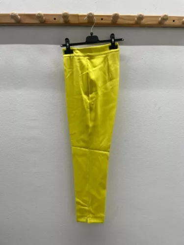 BeUnique Fashion carrot fazonú élére vasalt kosztum nadrág Yellow M Size