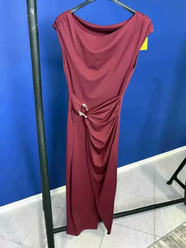 Beunique Fashion Hidegselyem ruha arany csattal Burgundy One Size