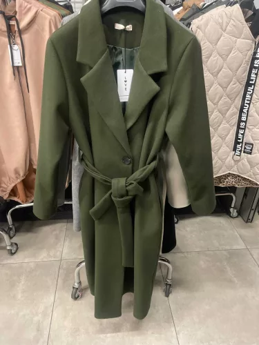 BeUnique Fashion Átmeneti szövet kabát megkötővel Olive One Size