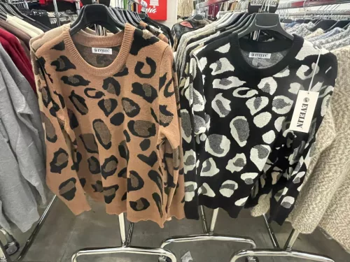 Beunique Fashion Leopárd mintás kötött pulcsi Camel One Size